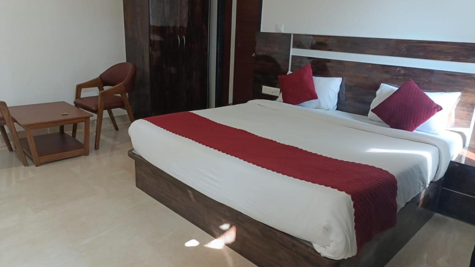 Mountain Hill Resort Lonavala Exterior foto